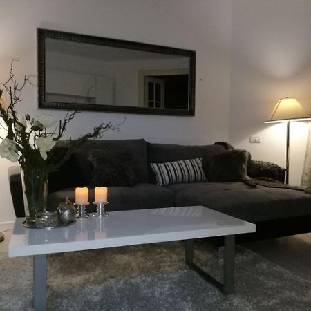 Metropole Apartments Invilla Old City Bucureşti Ngoại thất bức ảnh