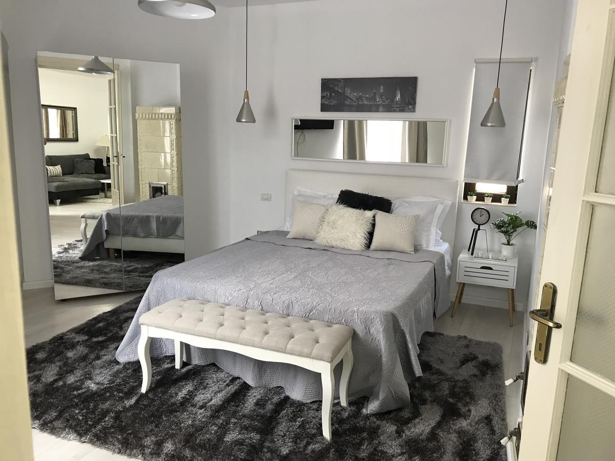 Metropole Apartments Invilla Old City Bucureşti Ngoại thất bức ảnh