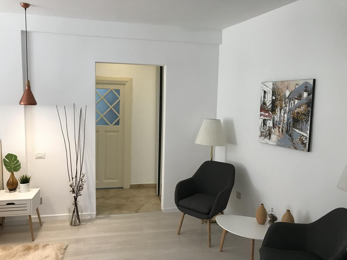 Metropole Apartments Invilla Old City Bucureşti Ngoại thất bức ảnh