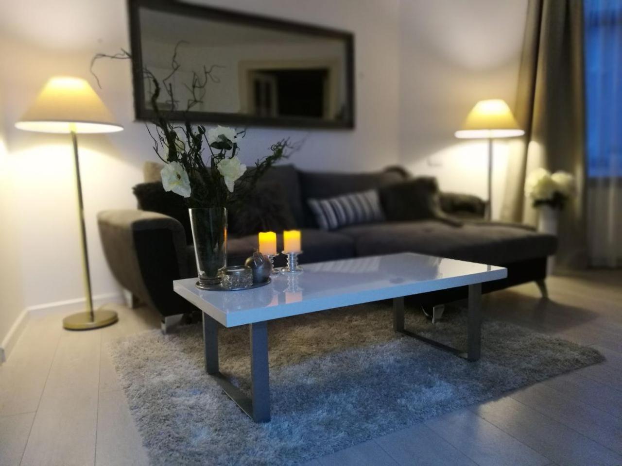 Metropole Apartments Invilla Old City Bucureşti Ngoại thất bức ảnh