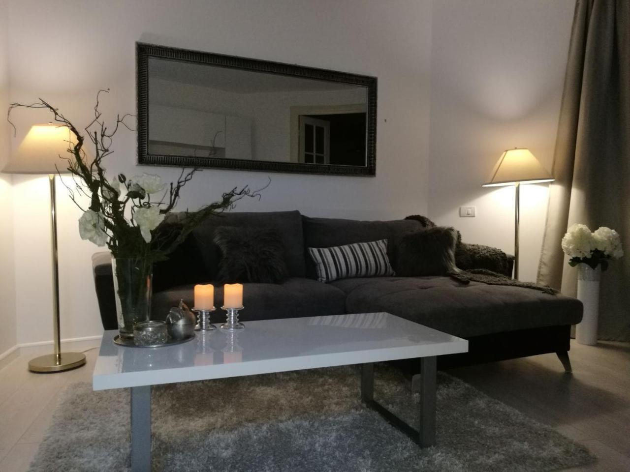 Metropole Apartments Invilla Old City Bucureşti Ngoại thất bức ảnh