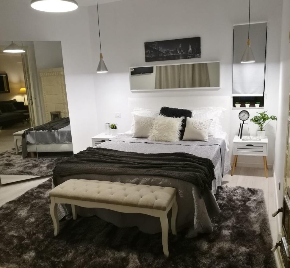 Metropole Apartments Invilla Old City Bucureşti Ngoại thất bức ảnh
