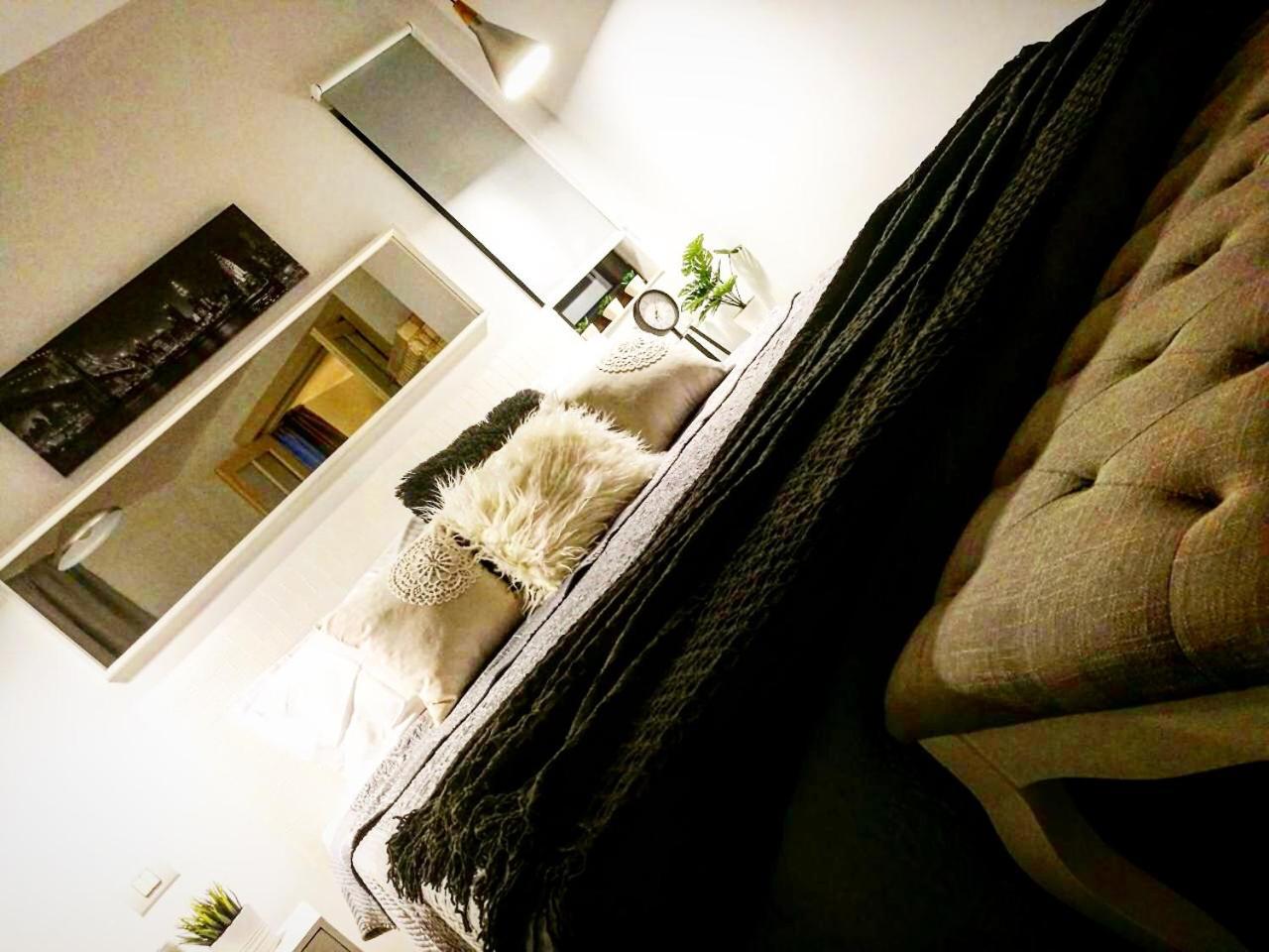 Metropole Apartments Invilla Old City Bucureşti Ngoại thất bức ảnh