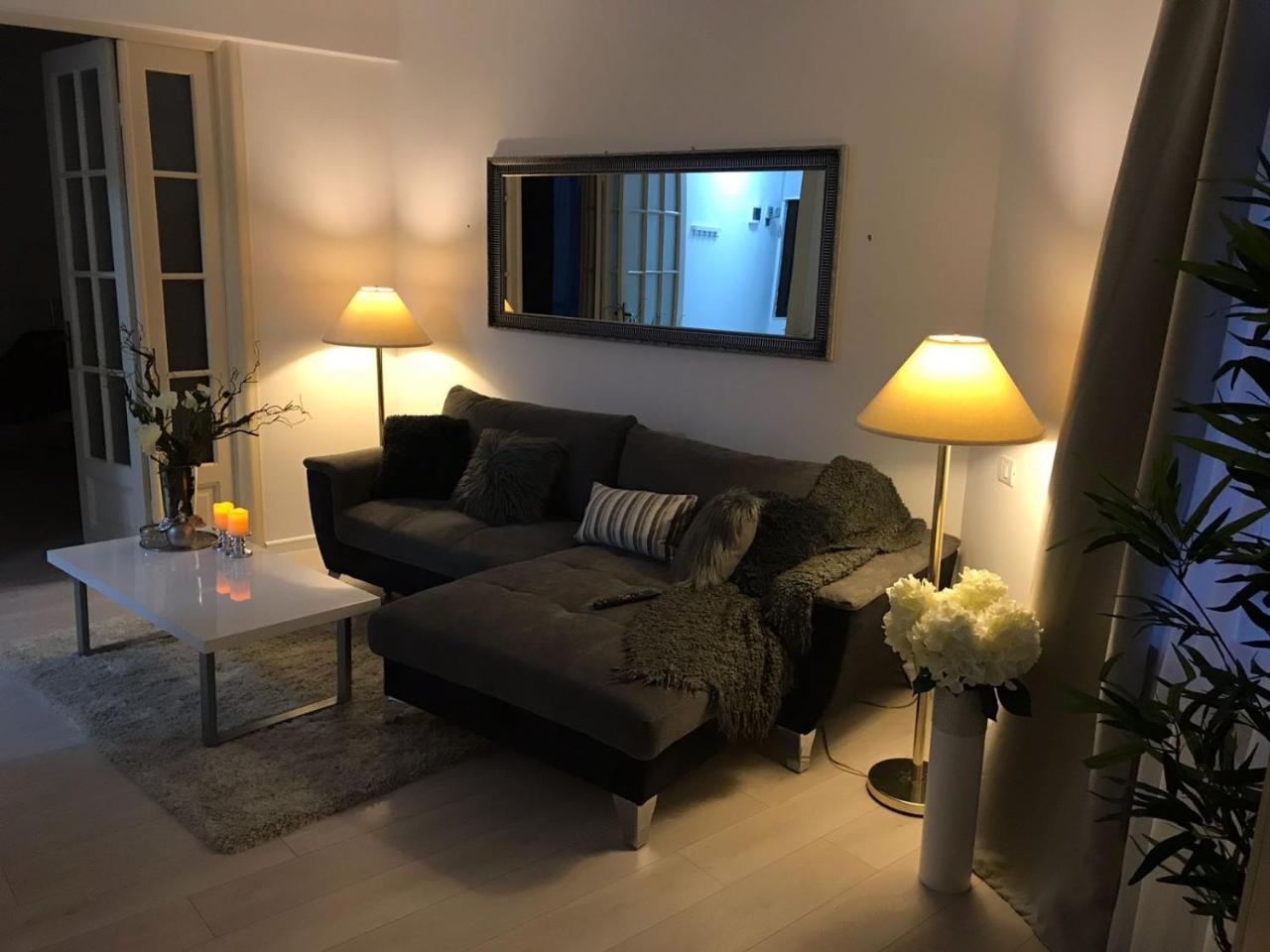 Metropole Apartments Invilla Old City Bucureşti Ngoại thất bức ảnh